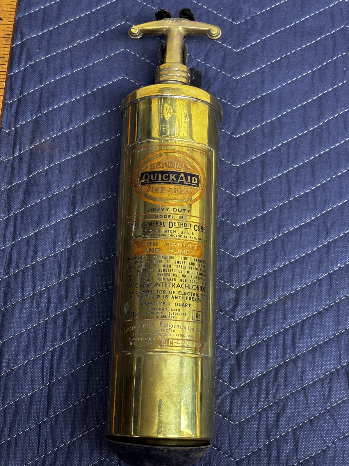 Chris Craft 1947-1952 Brass Quick Aid Fire Extinguisher photo 5