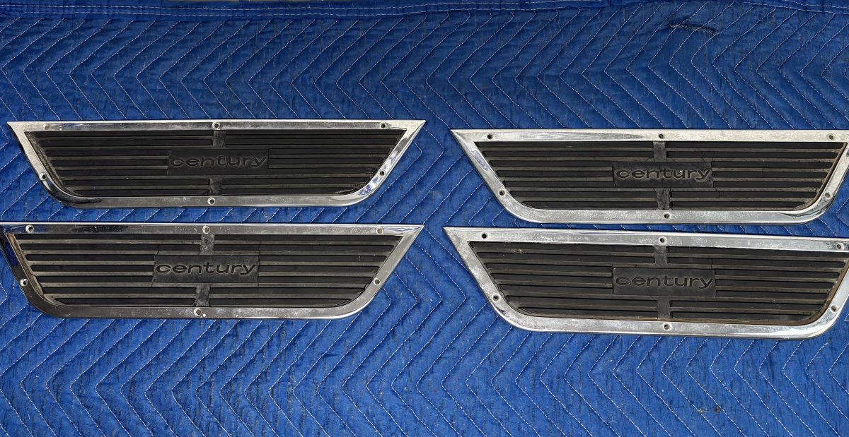 Set of 4 Century Coronado Step Pads and Frames photo 1