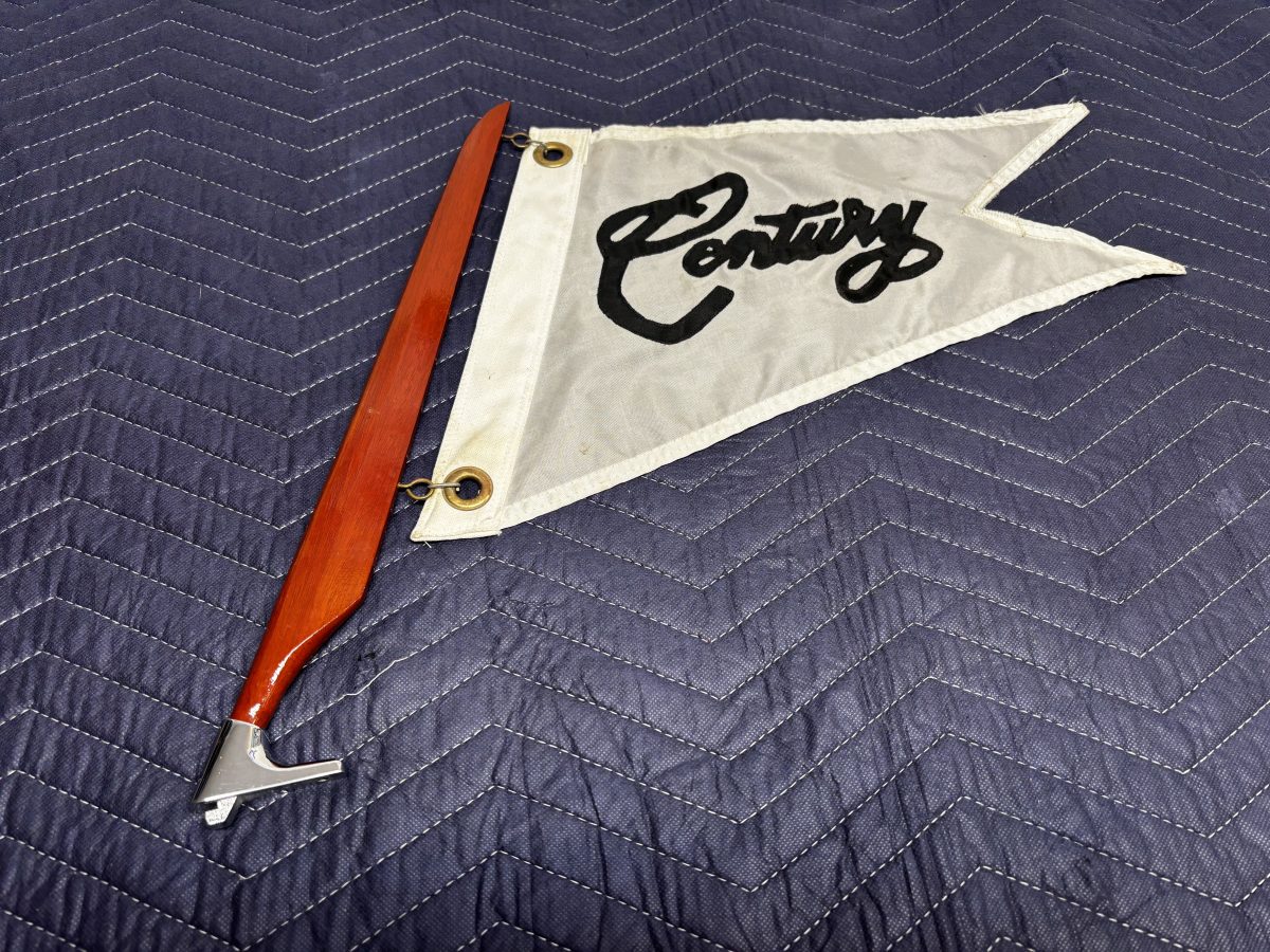 Rere - Century Bow Burgee Mast and mount photo 1