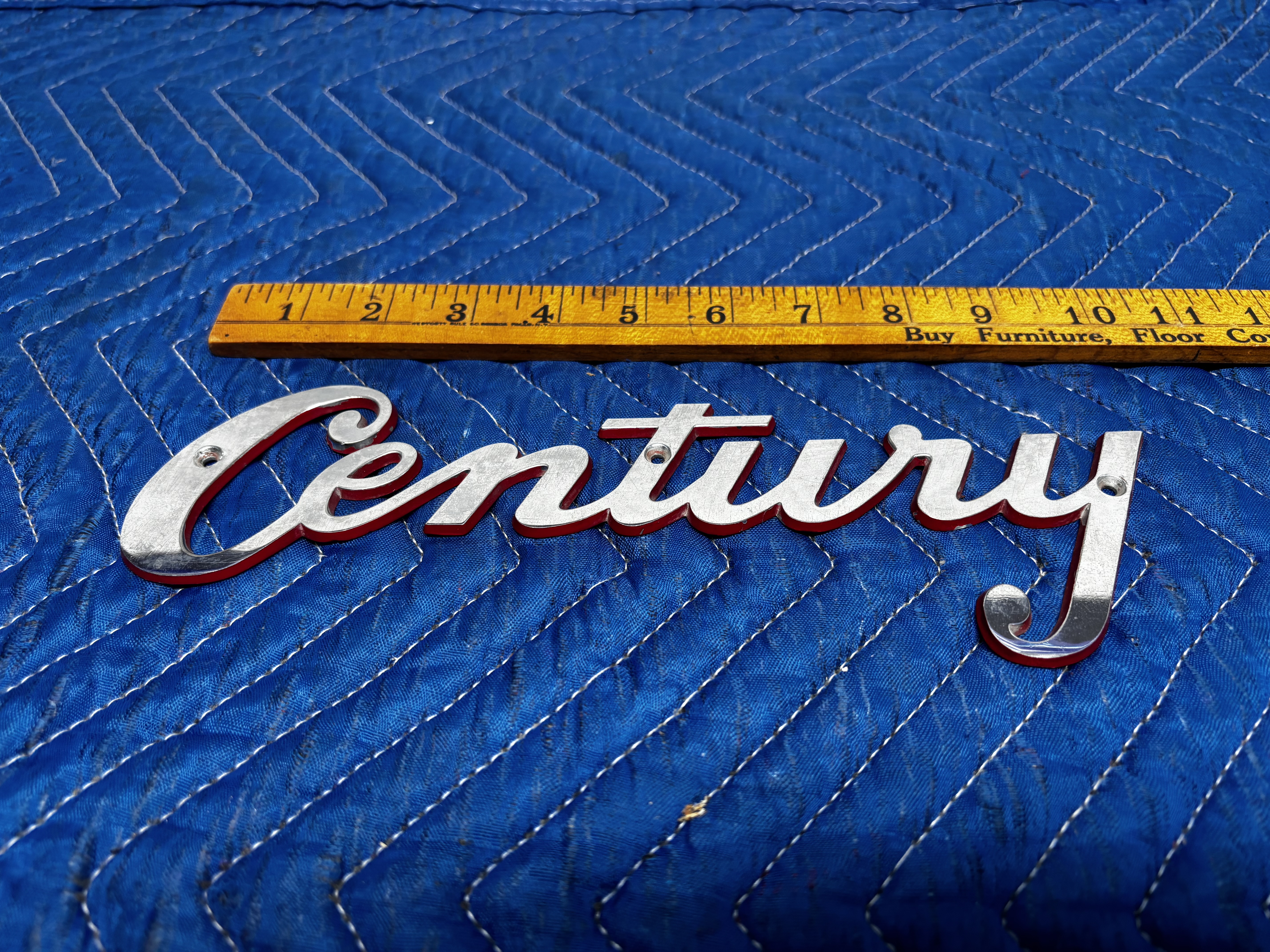 Vintage Century script red background photo 2