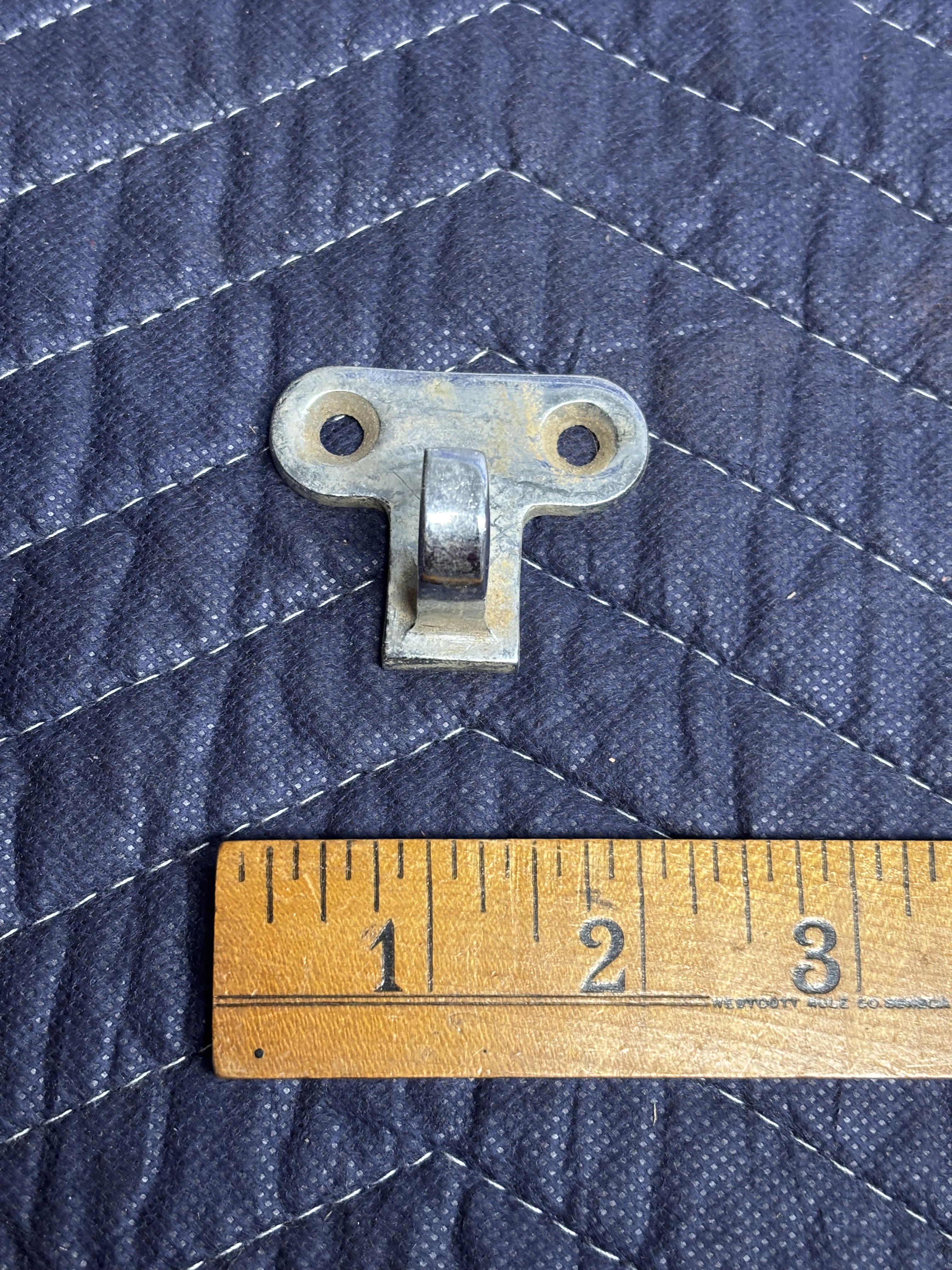 1/2 of an Engine Box Bracket photo 1