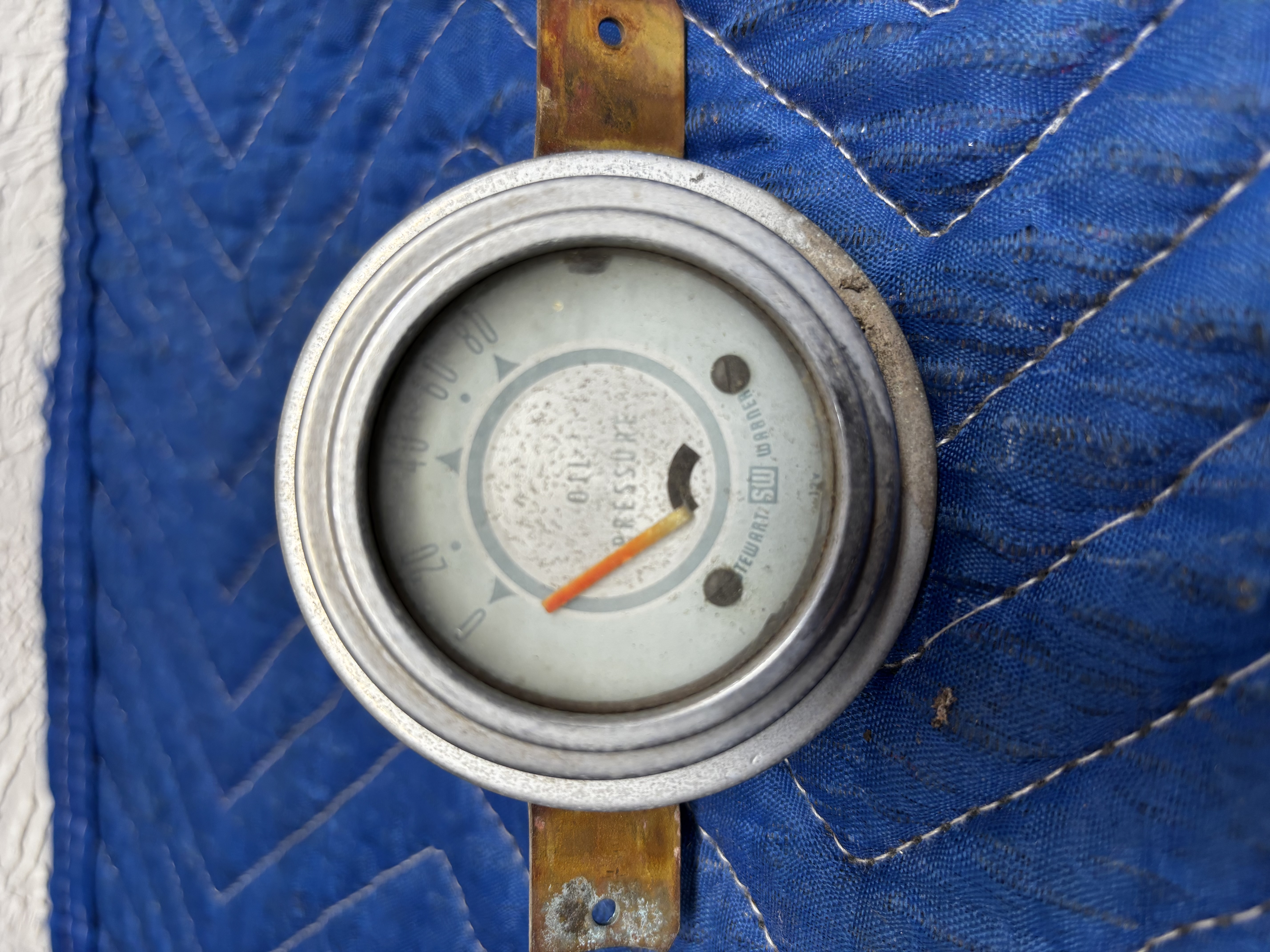 Stewart Warner oil pressure blue face 12v photo 3